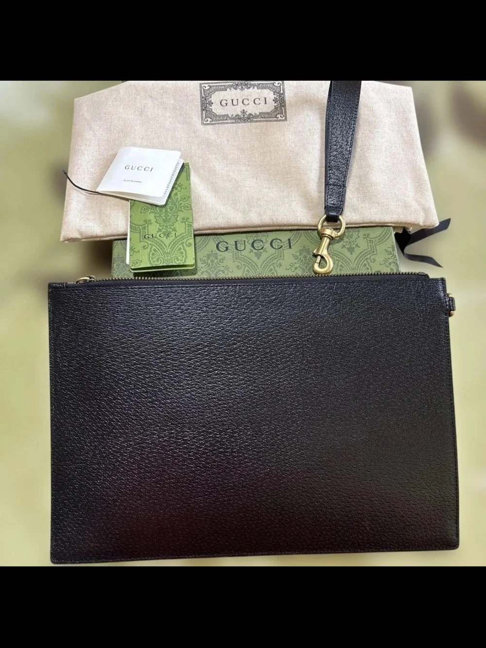 Gucci wristlet pouch